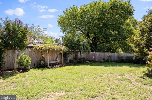 12517 Summerwood Dr, Silver Spring MD 20904-1746 exterior