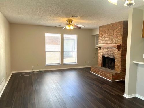 135 Wildwood Dr, Duncanville, TX 75137-4545