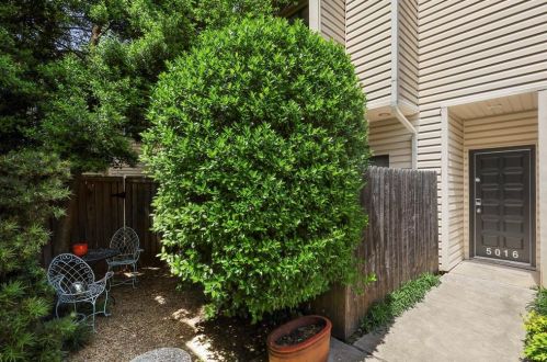 5016 Cedar Springs Rd, Dallas, TX 75235-8773