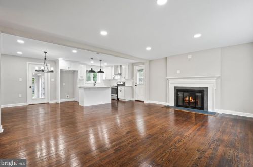 103 Steiner Ave, Trenton, NJ 08619-1622
