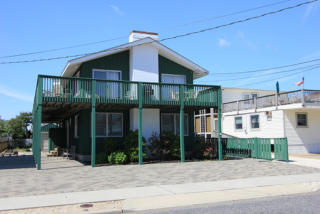 64 16th St, Avalon, NJ 08202-2337