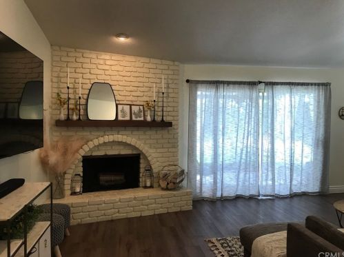 6807 Rycroft Dr, Riverside CA  92506-5352 exterior