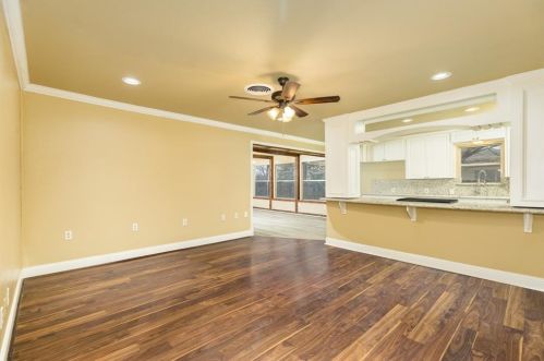 921 Western Ave, Angleton TX 77515-4256 exterior