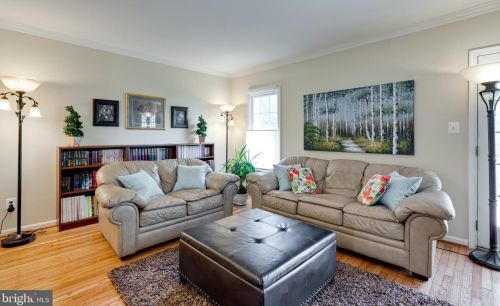 8725 Stone Hill Pl, Springfield VA  22153-1718 exterior