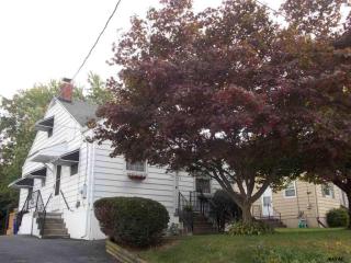 2539 Mayfield St, York, PA 17406-3118