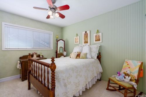 8198 Woodsboro Ave, Anaheim CA  92807-2519 exterior