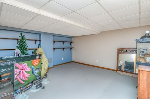811 East St, Crown Point IN  46307-4906 exterior