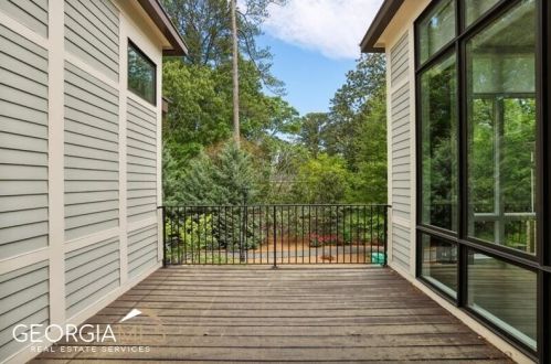 1074 Abington Ct, Atlanta GA  30319 exterior