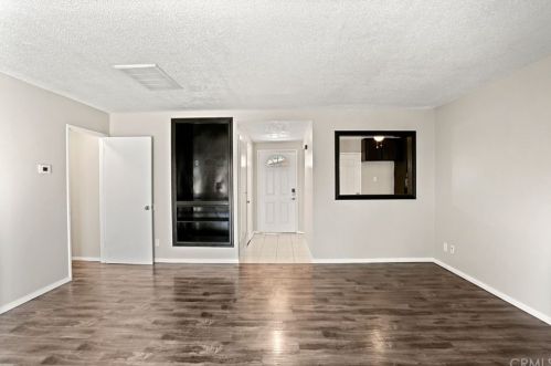 3361 Norfolk Dr, Riverside CA  92503-5146 exterior