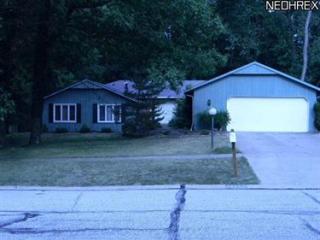 12209 Windcliff Rd, Cleveland, OH 44136-3557