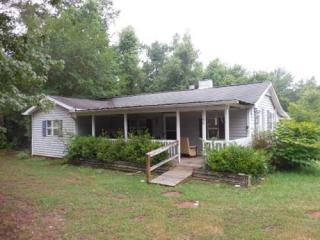 6744 Coltrane Mill Rd, Greensboro, NC 27406-8818