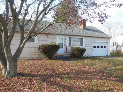 178 Frisbie St, Middletown, CT 06457-4631