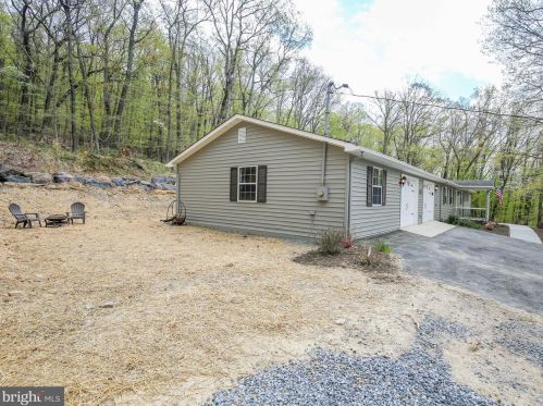 2324 Chestnut Hill Rd, Harpers Ferry WV  25425-5140 exterior