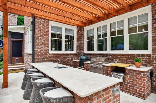 4239 Carmain Dr, Atlanta GA  30342-3504 exterior
