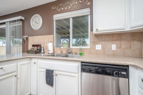 19063 Spalding Ave, Riverside CA  92508-9417 exterior