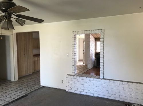 6452 Riverside, Riverside CA  92506-3154 exterior