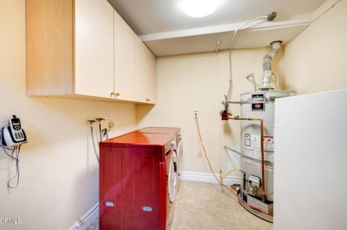 1958 Calafia St, Glendale CA  91208-2306 exterior