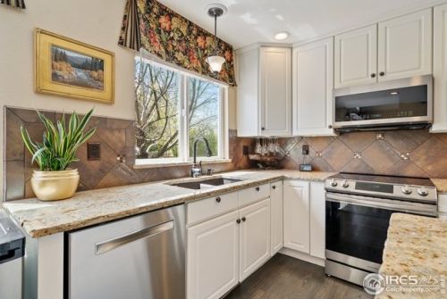 5423 Hunter Dr, Fort Collins CO  80528-9391 exterior