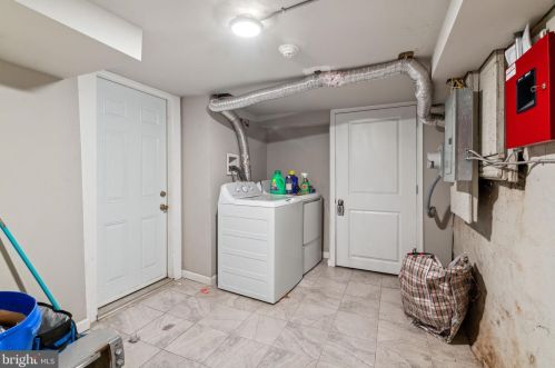 129 63rd St, Philadelphia PA 19142-2303 exterior