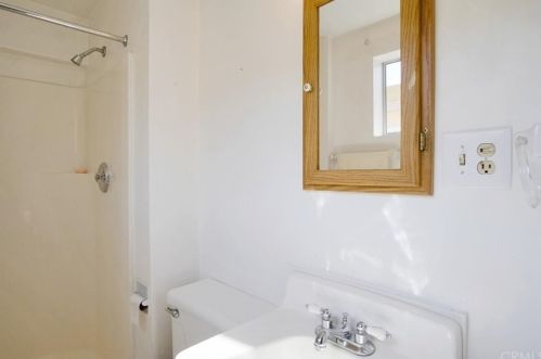 610 Lomita Ave, Glendale CA  91205-2233 exterior