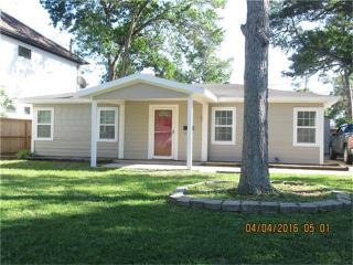 1215 Chamboard Ln, Houston TX  77018-3101 exterior