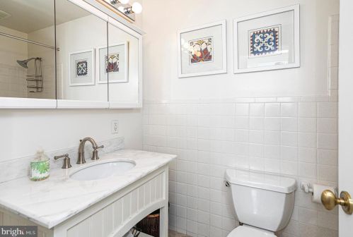 10 Alta Vista Dr, Princeton NJ  08540-7406 exterior