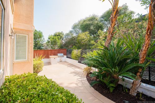 5611 Foxtail Loop, Carlsbad, CA 92010-7154