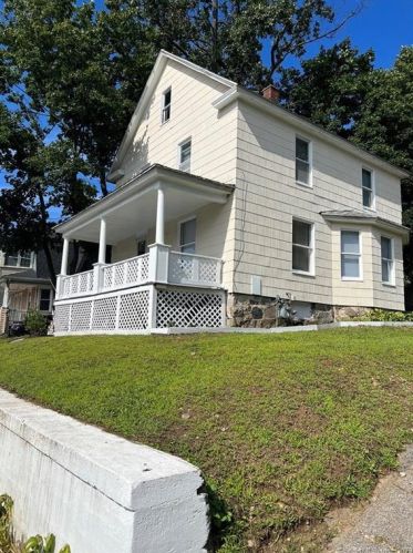 59 Beech St, Waterbury, CT 06704-3835