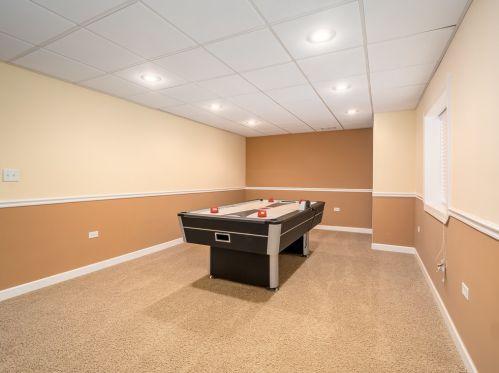 1088 Birchwood Dr, Pingree Grove IL  60140-9107 exterior