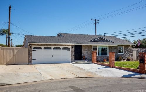 5004 Langham Ave, Covina, CA 91724-1113