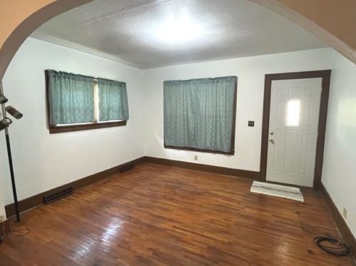 318 Spruce St, Nelson, IL 61021-3876