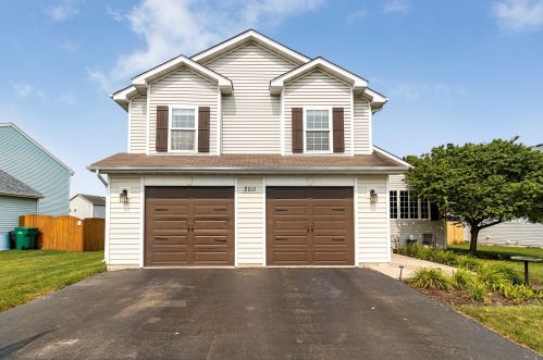 2011 Alpine Way, Plainfield, IL 60586-5077