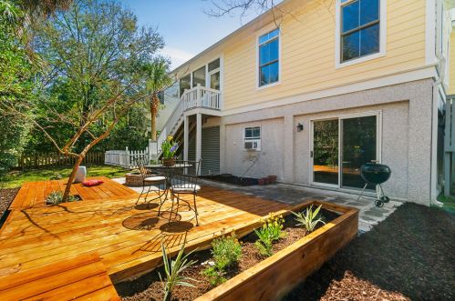 812 Marsh Grove Ave, Mount Pleasant, SC 29464-4958