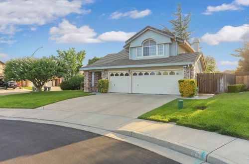 821 Petrig St, Tracy, CA 95376-9098
