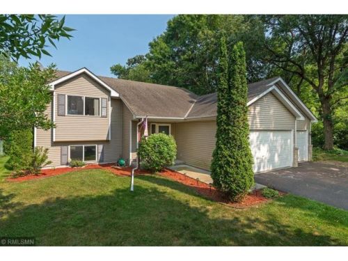 25507 Freeport Ave, Columbus, MN 55092