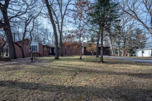 303 California St, Red Rock, MN 55918-8804