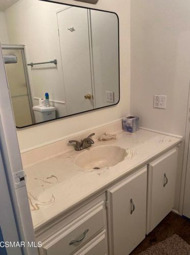 6480 Katherine Rd, Simi Valley CA 93063-6401 exterior