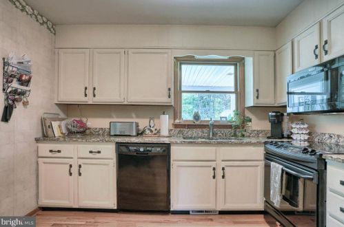 945 Cranes Gap Rd, Carlisle PA  17013-9677 exterior