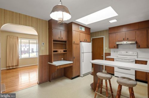 1035 Devonshire Rd, Lancaster PA  17601-1610 exterior