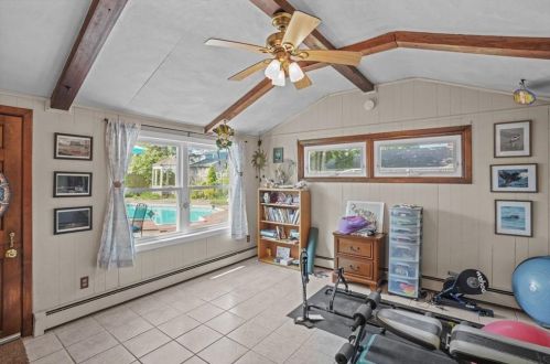 45 Honeysuckle Rd, Warwick RI  02888-5503 exterior