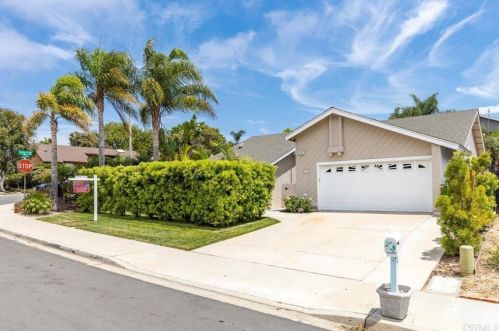 7102 Primrose Way, Carlsbad, CA 92011-4833