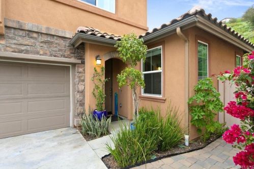 1359 Dolomite Way, San Marcos CA  92078-2824 exterior