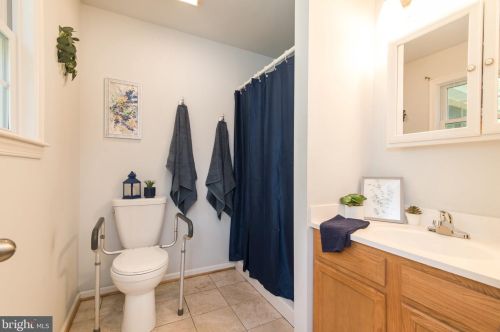 107 Featherbed Ln, Harpers Ferry WV 25425-4982 exterior