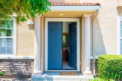 305 Toscana Way, Hayward, CA 94545-1922