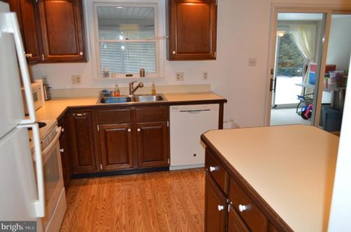 28 Garland Ct, Carlisle PA 17013-4409 exterior