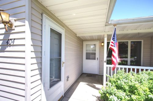 404 Portland Dr, Willmar, MN 56201-5258