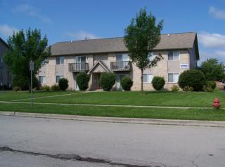 846 Spiros Ct, Dekalb IL  60115-1277 exterior
