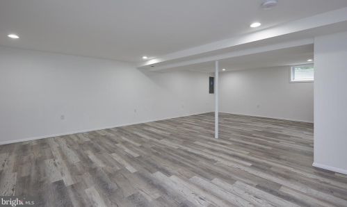 2405 Blue Valley Dr, Silver Spring MD 20904-5206 exterior