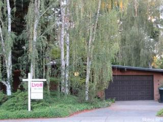 5404 Home Ct, Carmichael, CA 95608-5004