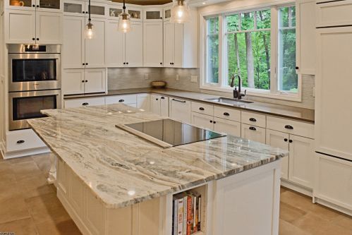 49 Underrock Rd, Sparta, NJ 07871-3149